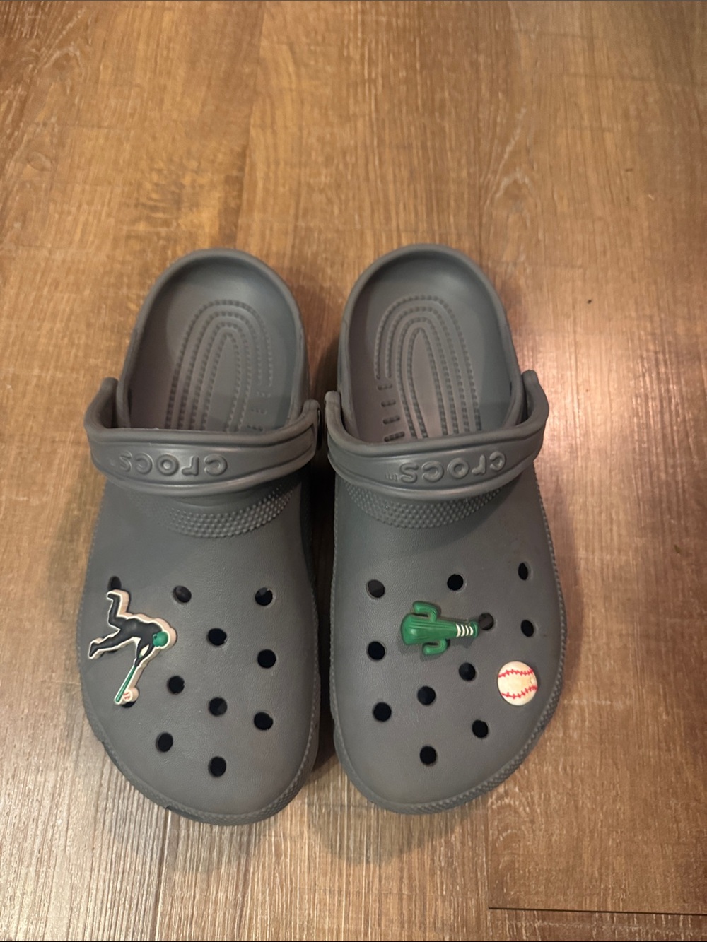 Crocs adult W 10. M 8